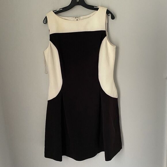 American Living Dresses & Skirts - American Living Women's Sleeveless Black and White A Line Sheath Dress size 16